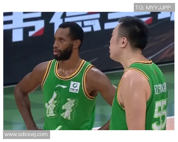 上海篮球队在精英赛中的战术分析与表现评估 上海篮球队在精英赛中的战术分析与表现评估