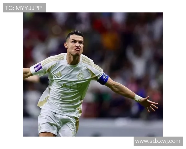 C罗对当代足球明星的独特见解与评价分析