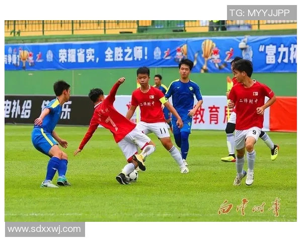 重庆足球队以50分高居城市联赛积分榜首位展现强劲实力 重庆足球队以50分高居城市联赛积分榜首位展现强劲实力